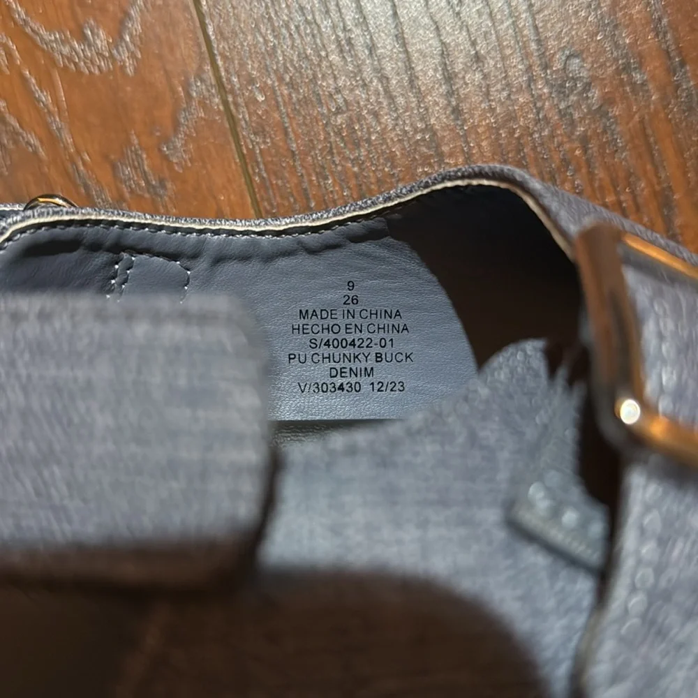 Old Navy Chunky Buckle Strap Sandal Size 9 - Picture 6 of 6